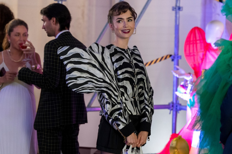 "Emily in Paris": conheça detalhes do figurino da terceira temporada