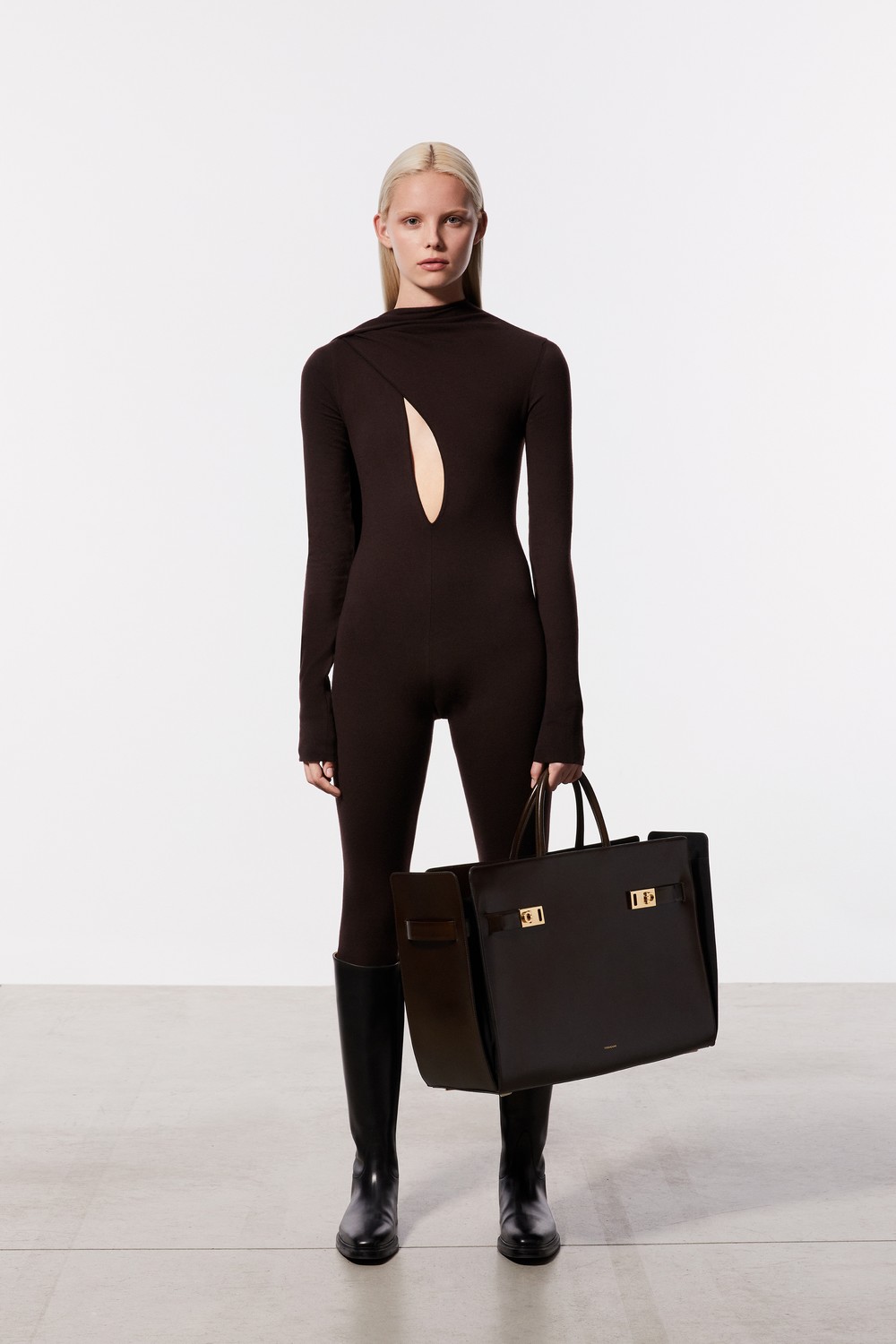 Ferragamo apresenta pre-fall 2023 inspirado em Hollywood