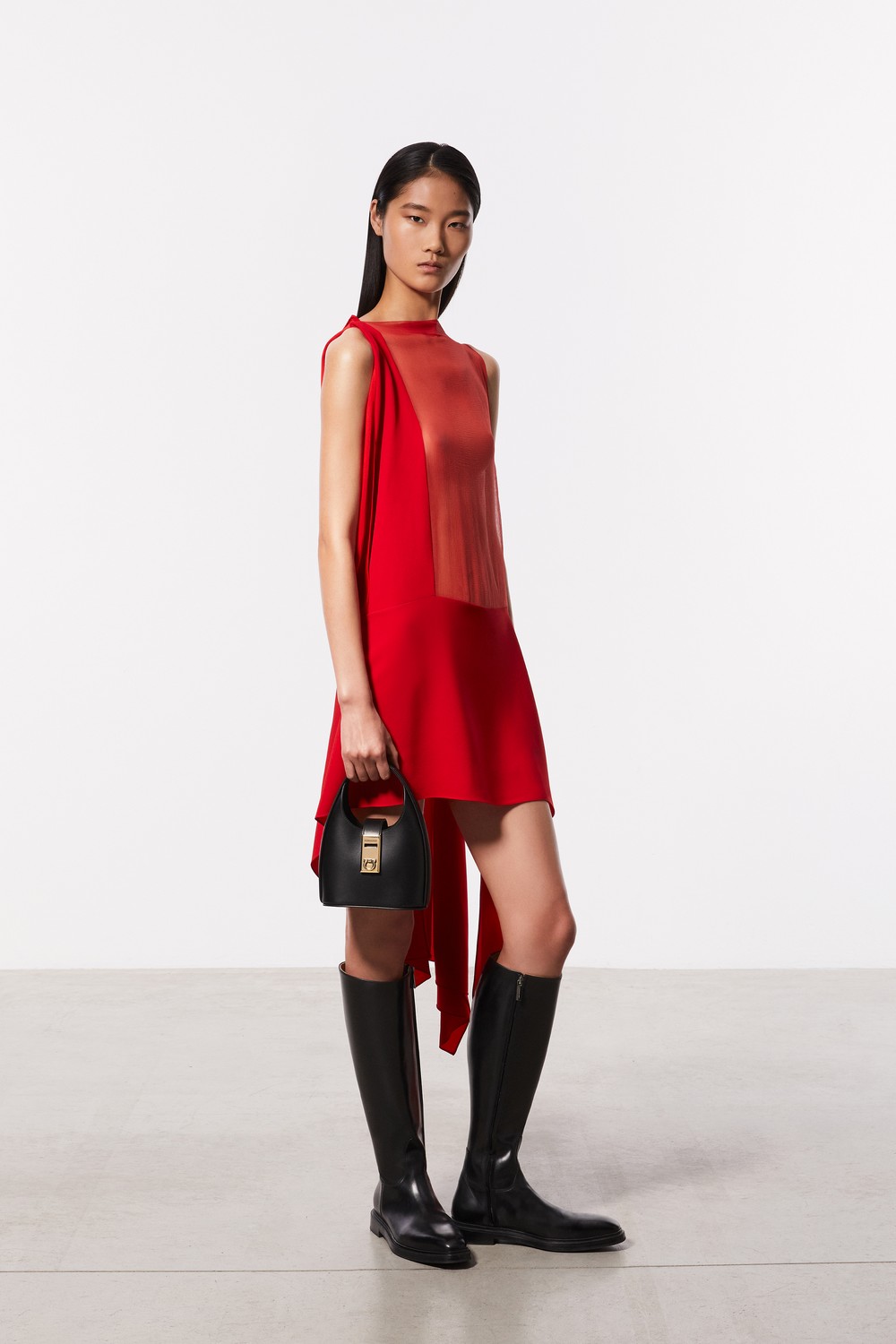 Ferragamo apresenta pre-fall 2023 inspirado em Hollywood