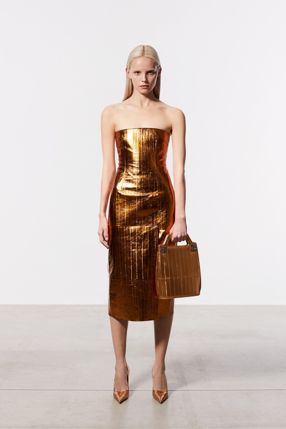 Ferragamo apresenta pre-fall 2023 inspirado em Hollywood