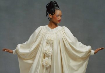 Christopher John Rogers dá uma festa de neutros em pre-fall 2023