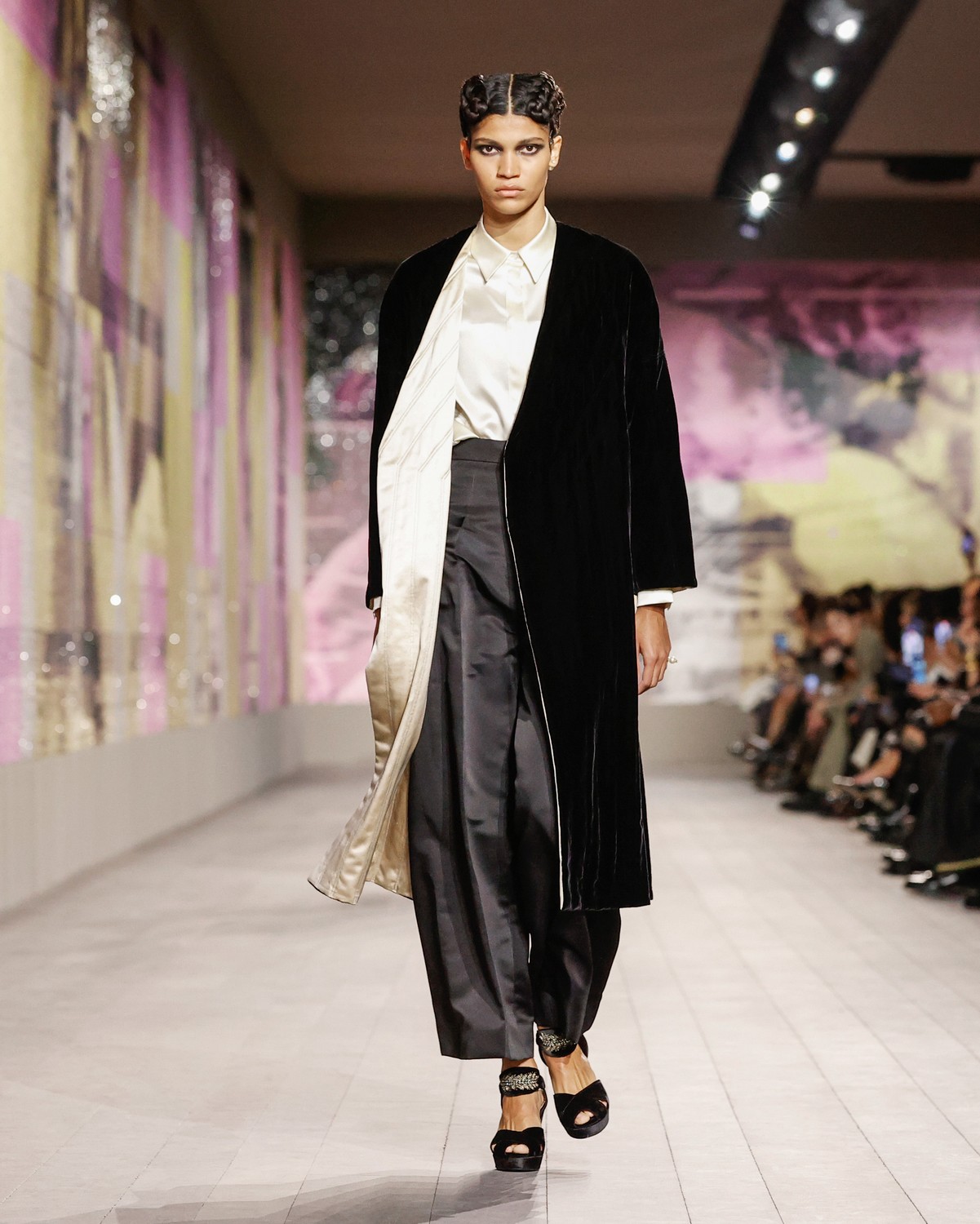 Alta-costura: Dior se inspira em Josephine Baker para verão 2023
