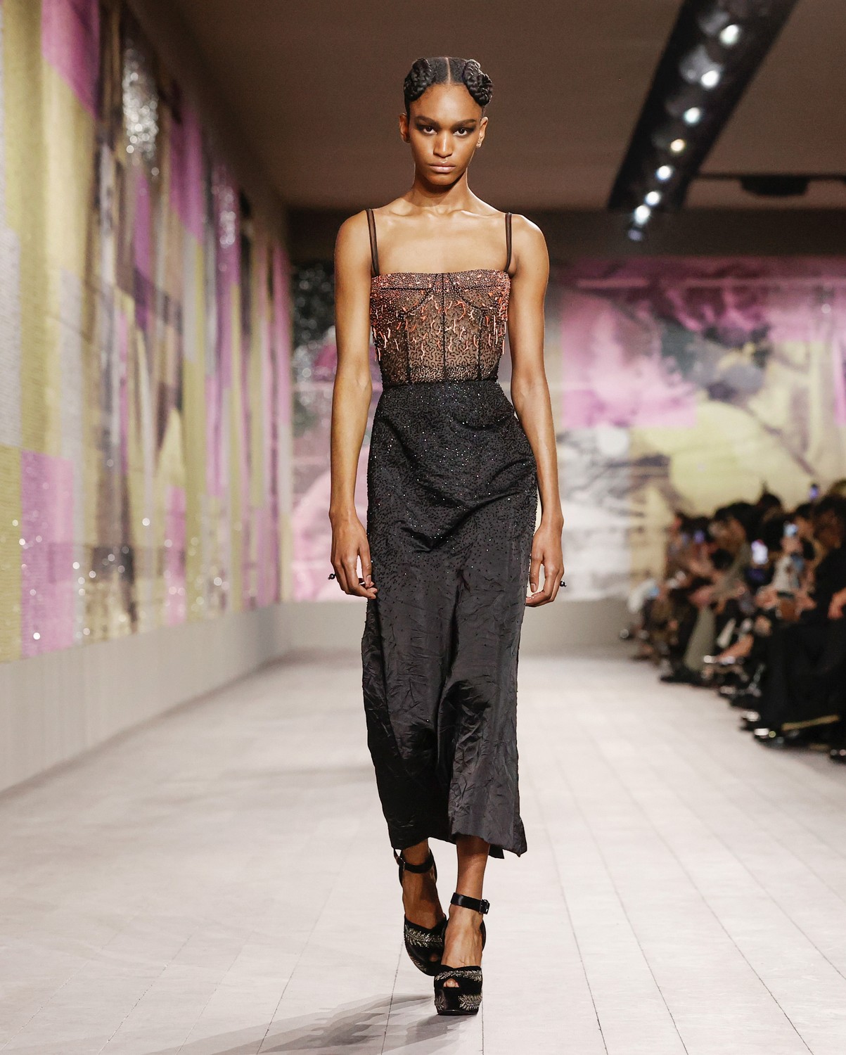 Alta-costura: Dior se inspira em Josephine Baker para verão 2023