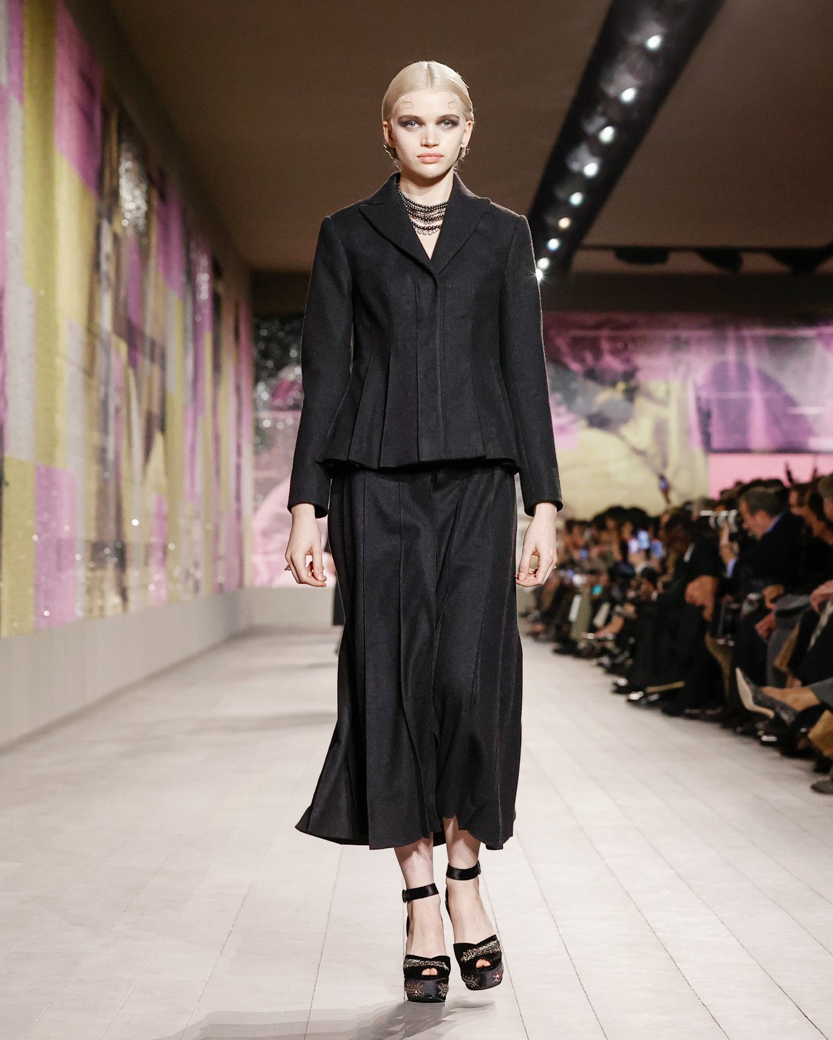 Alta-costura: Dior se inspira em Josephine Baker para verão 2023