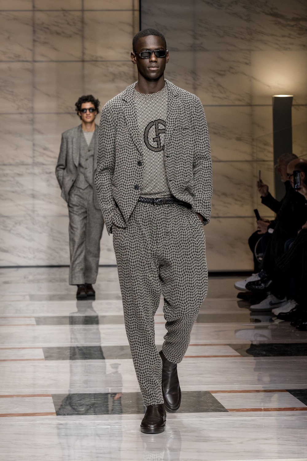 Giorgio Armani inspirasse nos átrios italianos para inverno 2023