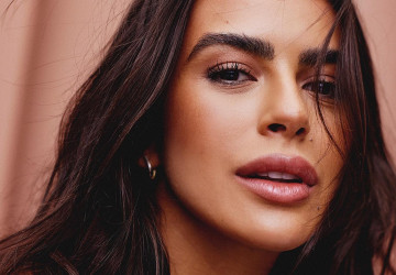 Make Bazaar: contornos em bastão facilitam a aplicação do produto