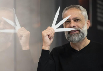 César Veiga explica o uso de neurociência e tecnologia nas produção de perfume