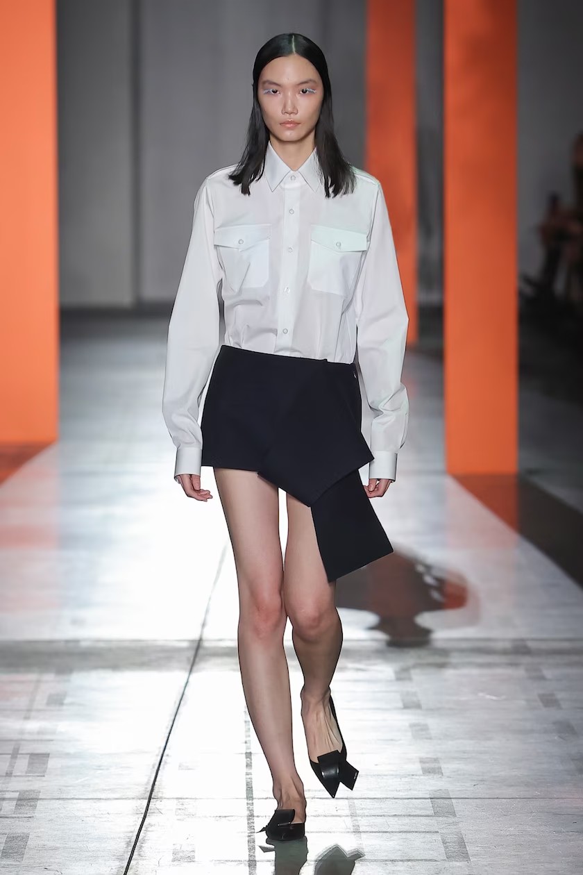 Prada: as saias são as protagonistas no inverno 2023 da marca