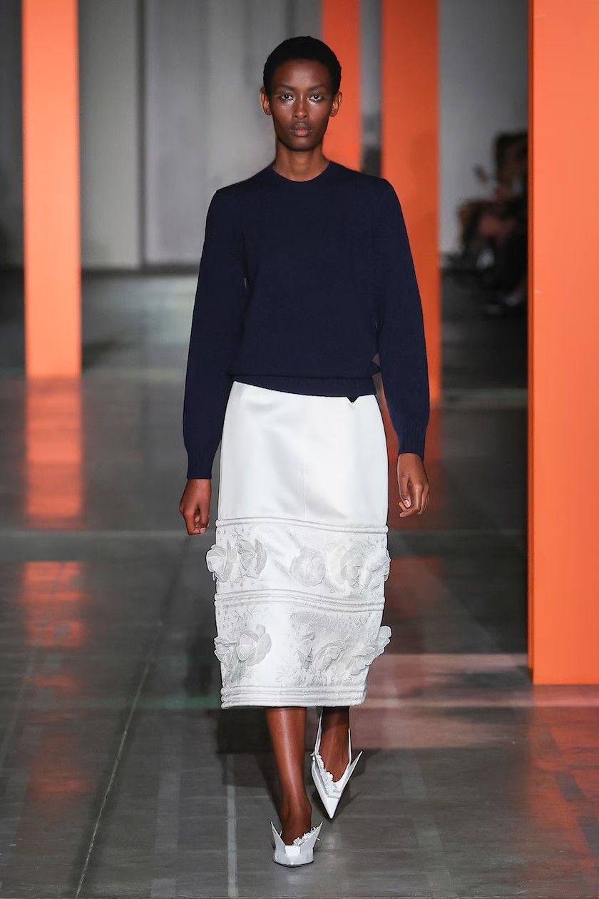 Prada: as saias são as protagonistas no inverno 2023 da marca