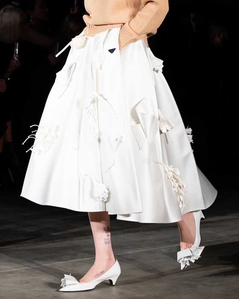 Prada: as saias são as protagonistas no inverno 2023 da marca