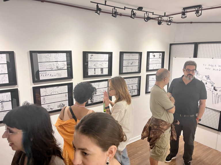 "Péssimas Influências": Estela May abre sua primeira exposição