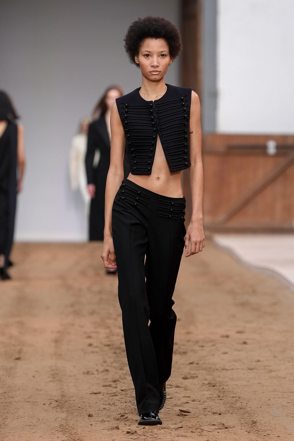 Stella McCartney se inspira no universo equestre para inverno 2023