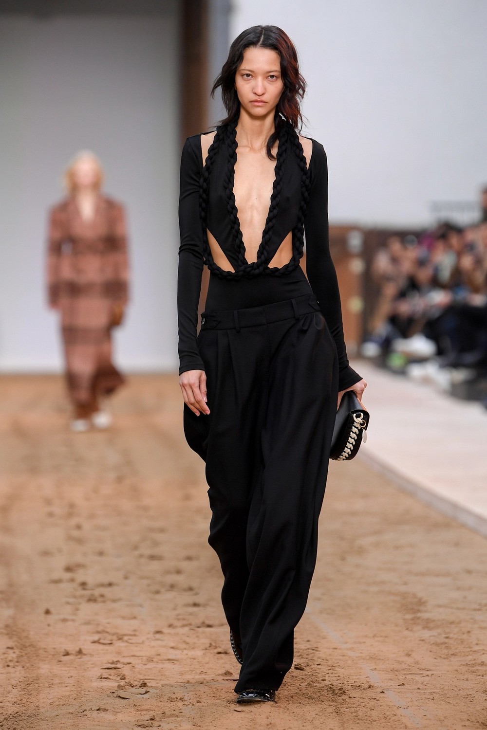 Stella McCartney se inspira no universo equestre para inverno 2023