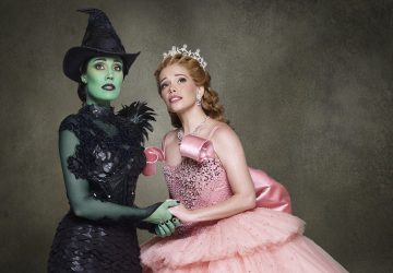Musical "Wicked" volta aos palcos brasileiros com Fabi Bang e Myra Ruiz
