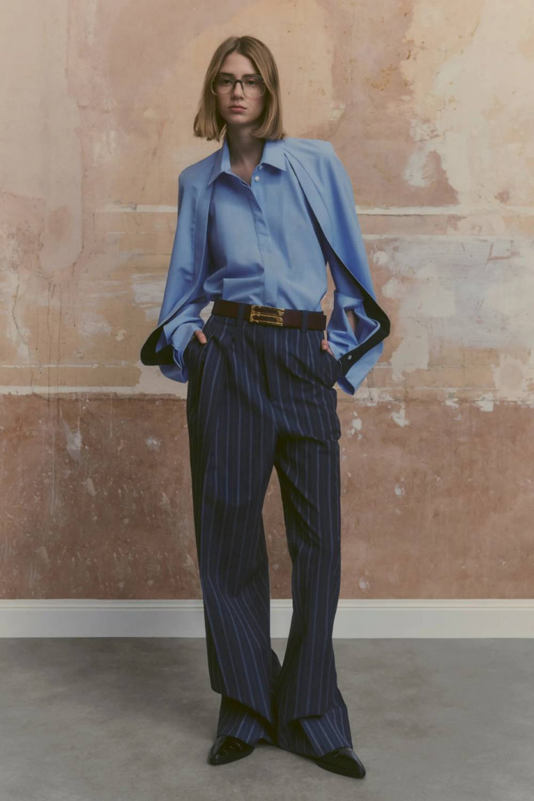 Victoria Beckham: assimetria e elegância são destaques do resort 2024 da marca