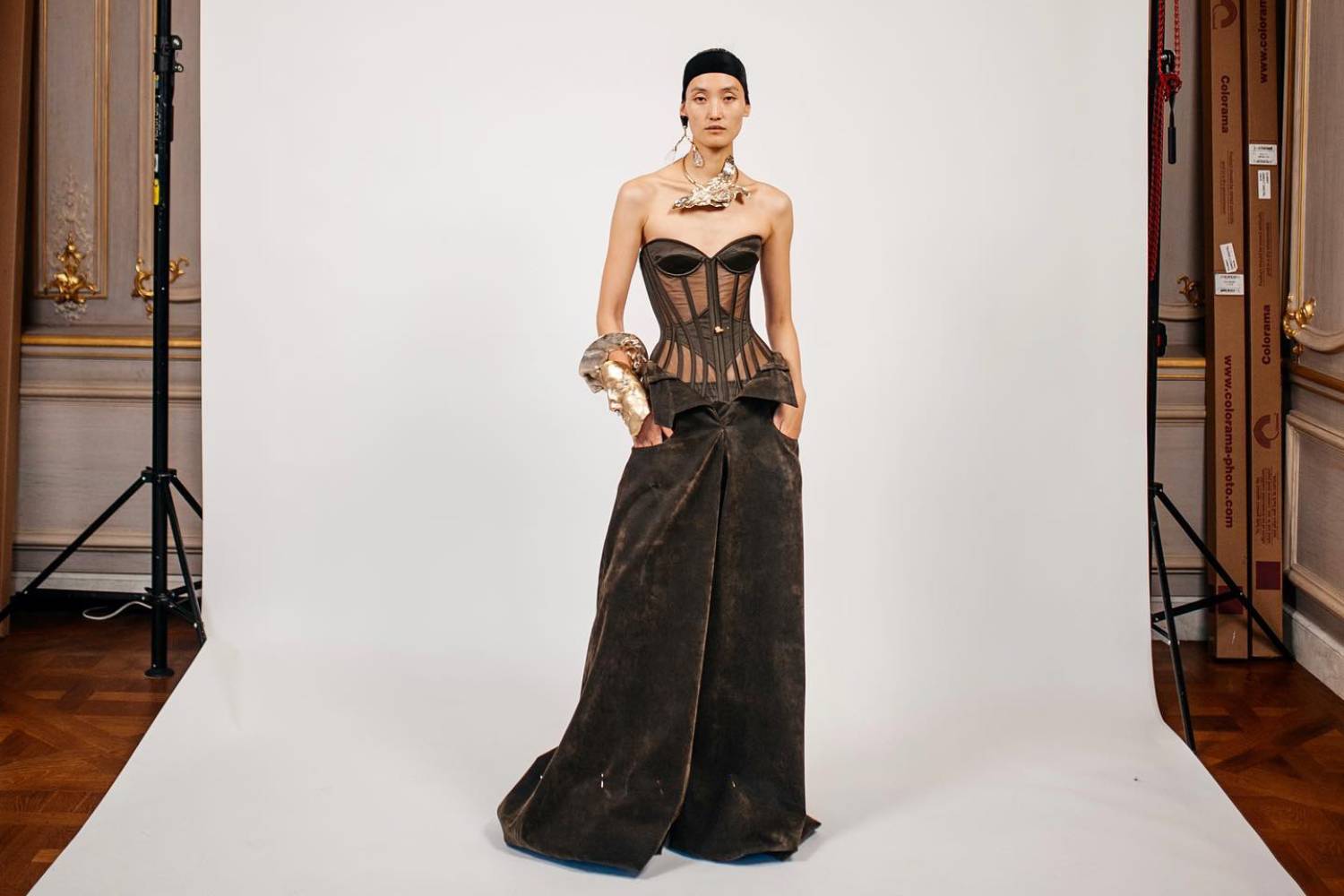 Schiaparelli abre semana de moda de alta-costura com referências a grandes artistas - Harper's Bazaar » Moda, beleza e estilo de vida em um só site