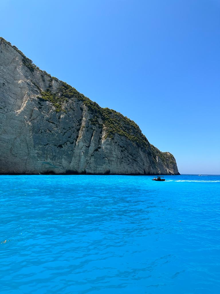 Passeio de barco Praia Navagio | Foto: Arquivo pessoal
