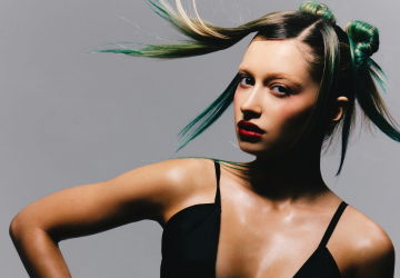 Maitê Faitatone estampa a nova capa digital Harper’s Bazaar em parceria com Care Natural Beauty | Foto: Gabryel Sampaio