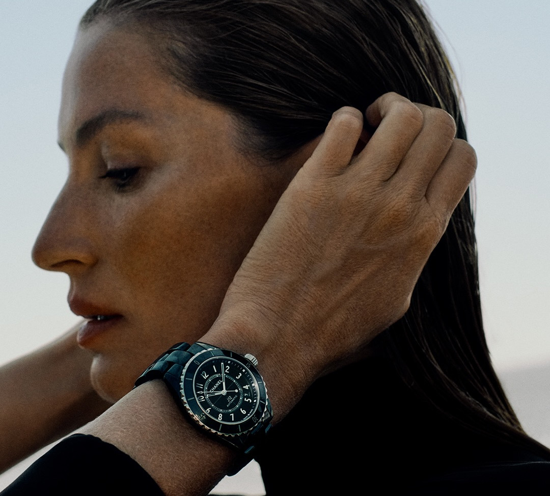 BAZAAR WEEKLY: Grandes novidades do universo fashion fora das