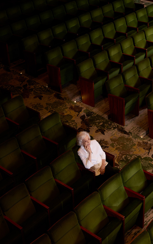 Copacabana Palace rebatiza teatro em homenagem a Fernanda